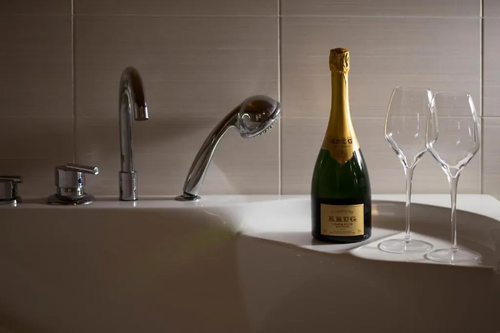 BHL SUITE Jacuzzi LEGNANO-1